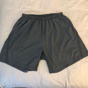 Gray men’s Nike Dri-fit shorts L